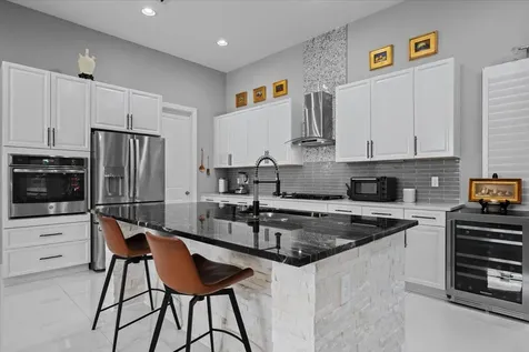 7041 Edison Place Palm Beach Gardens FL 33418