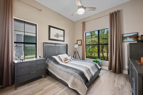 7041 Edison Place Palm Beach Gardens FL 33418