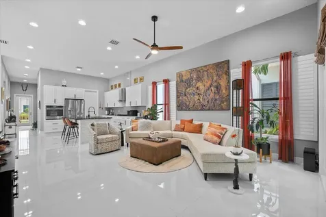 7041 Edison Place Palm Beach Gardens FL 33418