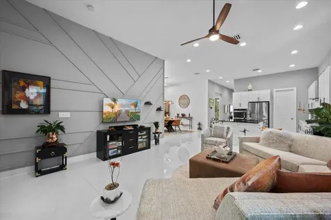 7041 Edison Place Palm Beach Gardens FL 33418