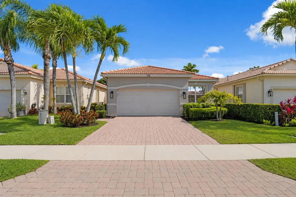 112 Isle Verde Way Palm Beach Gardens FL 33418
