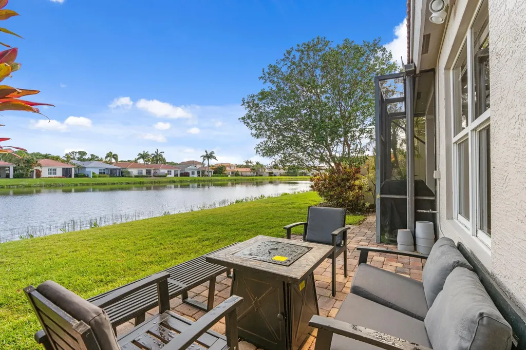 112 Isle Verde Way Palm Beach Gardens FL 33418