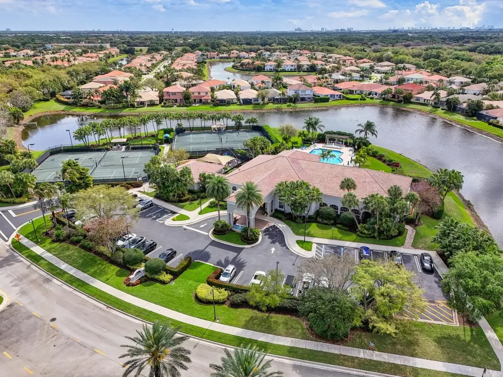 112 Isle Verde Way Palm Beach Gardens FL 33418