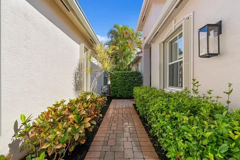 112 Isle Verde Way Palm Beach Gardens FL 33418