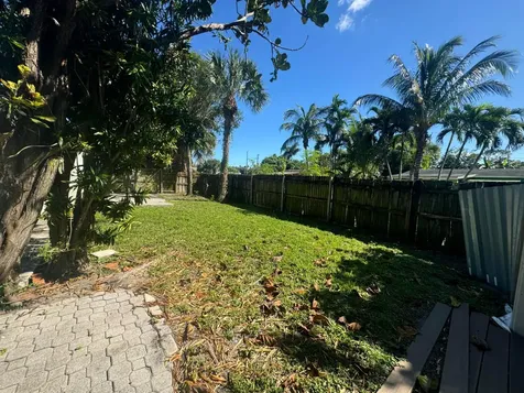 8817 Dania Drive Palm Beach Gardens FL 33410