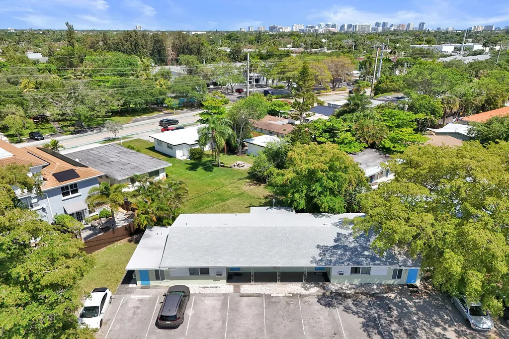 1100 NE 18th Court Fort Lauderdale FL 33305