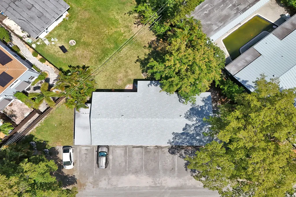 1100 NE 18th Court Fort Lauderdale FL 33305