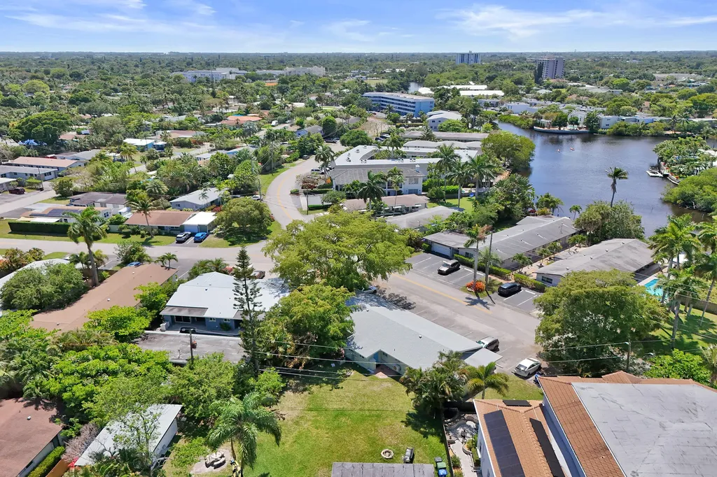 1100 NE 18th Court Fort Lauderdale FL 33305