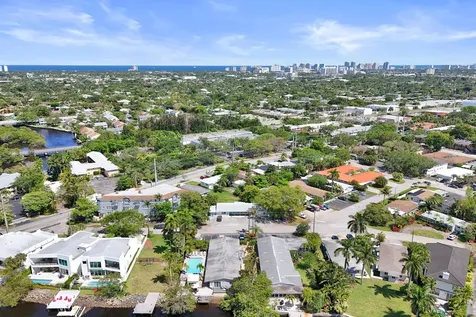 1100 NE 18th Court Fort Lauderdale FL 33305