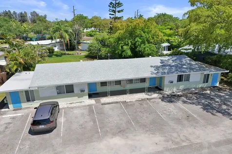 1100 NE 18th Court Fort Lauderdale FL 33305