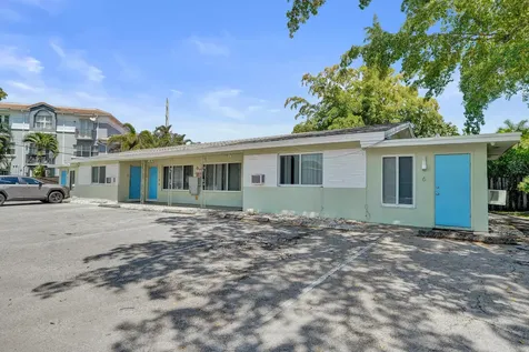 1100 NE 18th Court Fort Lauderdale FL 33305