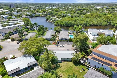 1100 NE 18th Court Fort Lauderdale FL 33305