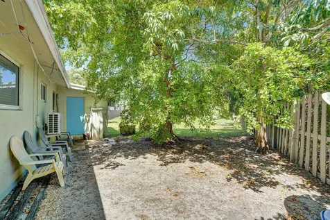 1100 NE 18th Court Fort Lauderdale FL 33305