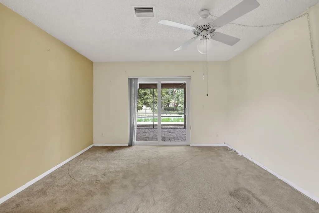 2551 NW 98th Terrace Coral Springs FL 33065