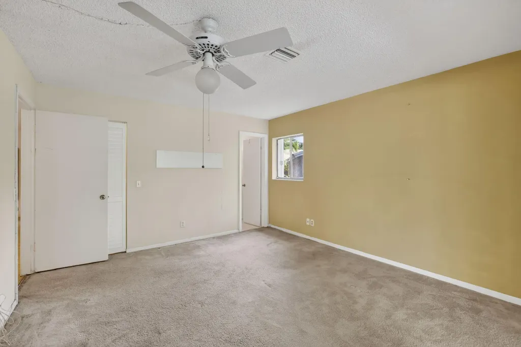 2551 NW 98th Terrace Coral Springs FL 33065