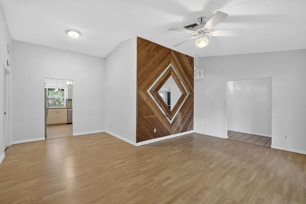 2551 NW 98th Terrace Coral Springs FL 33065