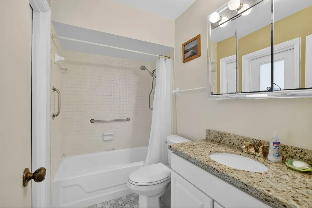 2551 NW 98th Terrace Coral Springs FL 33065