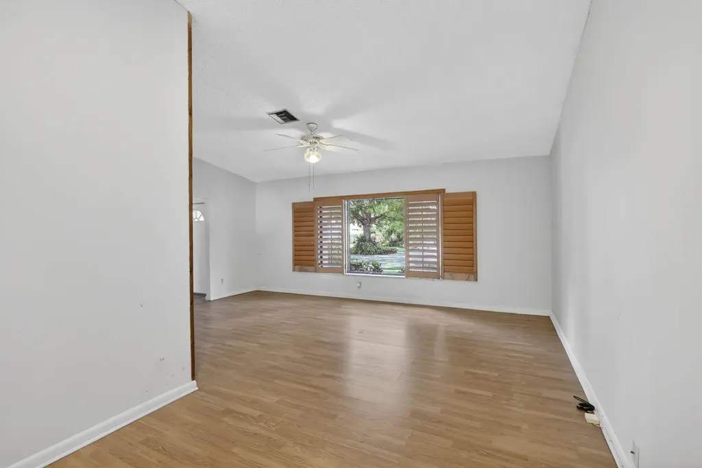 2551 NW 98th Terrace Coral Springs FL 33065