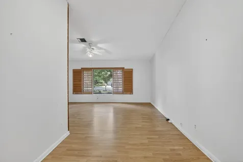 2551 NW 98th Terrace Coral Springs FL 33065