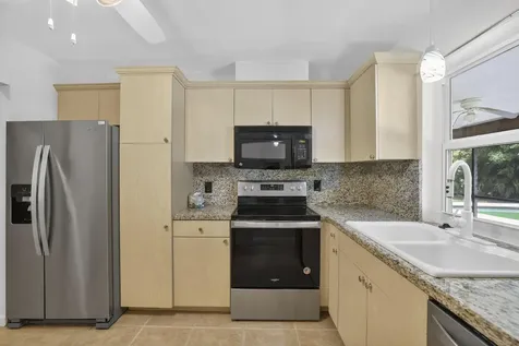 2551 NW 98th Terrace Coral Springs FL 33065