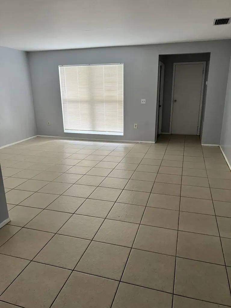 11421 NW 39th Place Sunrise FL 33323