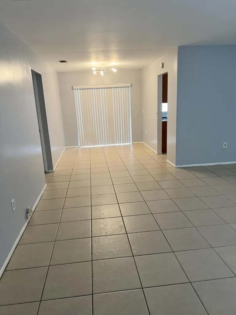 11421 NW 39th Place Sunrise FL 33323