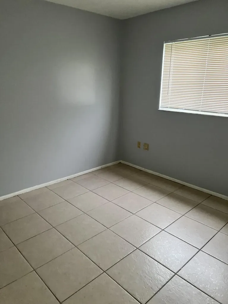 11421 NW 39th Place Sunrise FL 33323