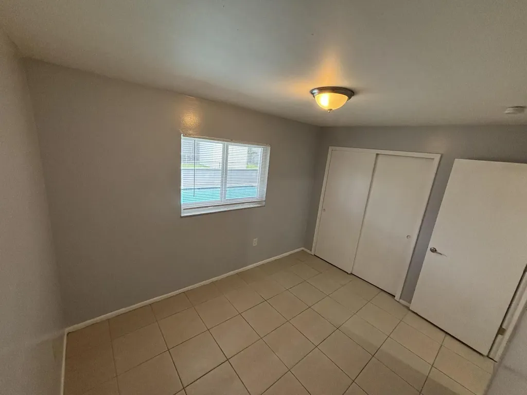 11421 NW 39th Place Sunrise FL 33323