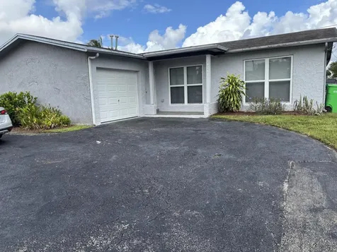 11421 NW 39th Place Sunrise FL 33323