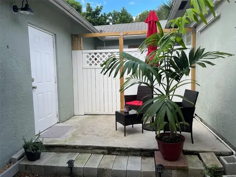826 Hansen Street West Palm Beach FL 33405