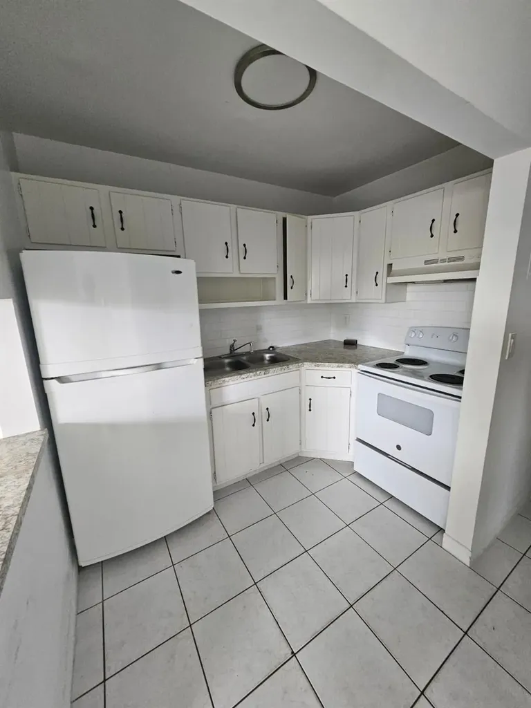 1150 NE 17th Court Fort Lauderdale FL 33305