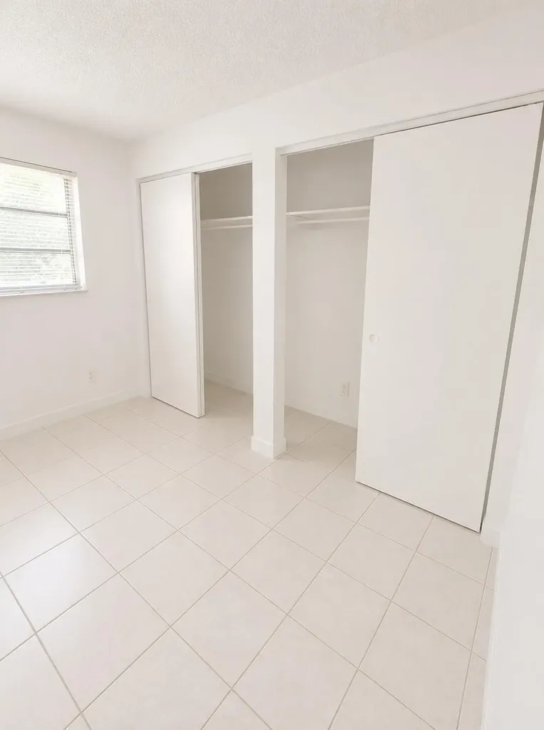 1150 NE 17th Court Fort Lauderdale FL 33305