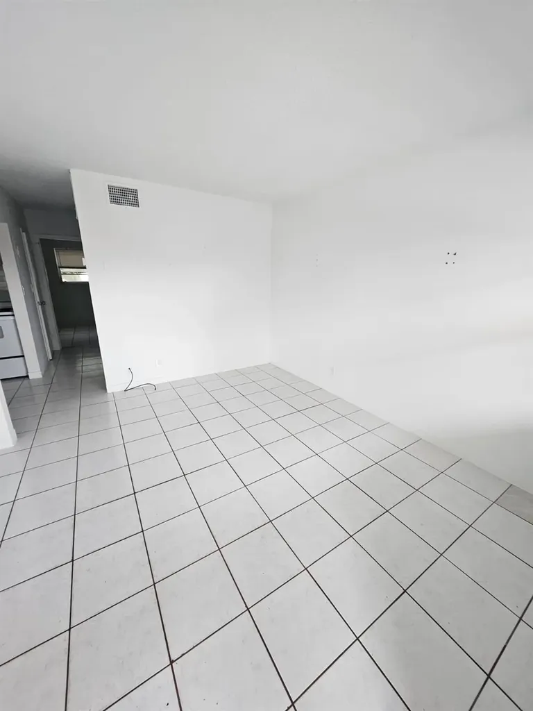 1150 NE 17th Court Fort Lauderdale FL 33305