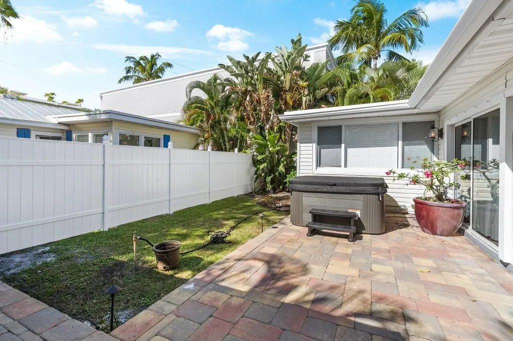 301 NE 1st Street Delray Beach FL