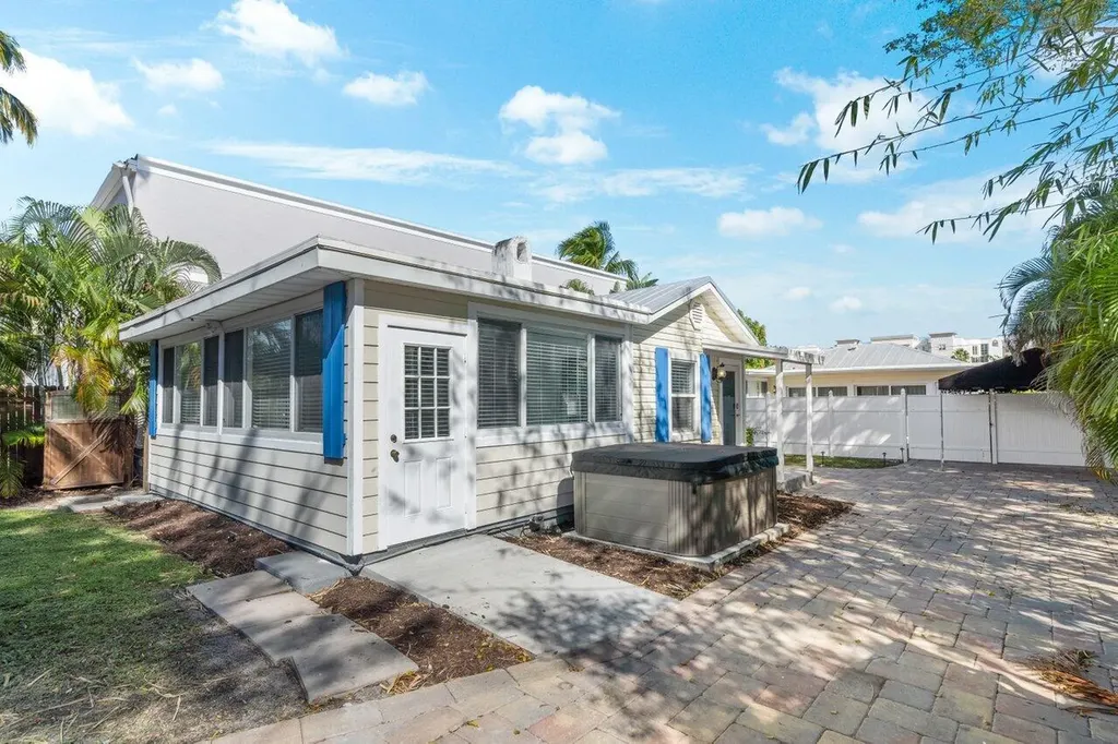 301 NE 1st Street Delray Beach FL