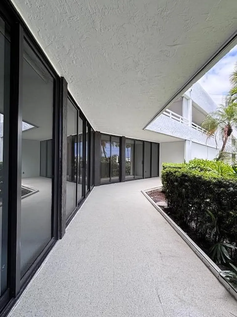 3701 S Flagler Drive West Palm Beach FL 33405