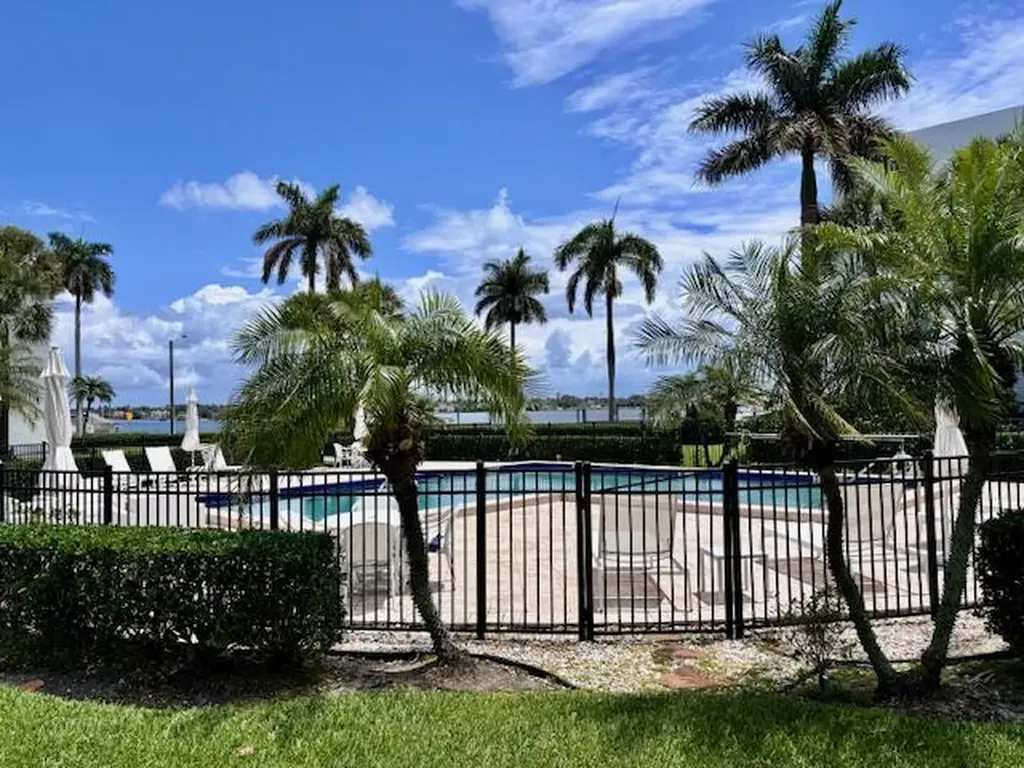 3701 S Flagler Drive West Palm Beach FL 33405