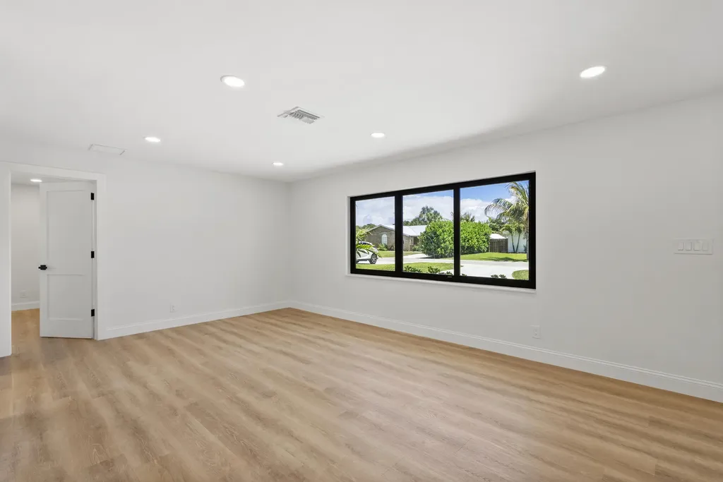 128 W Norfolk Road Jupiter FL 33469