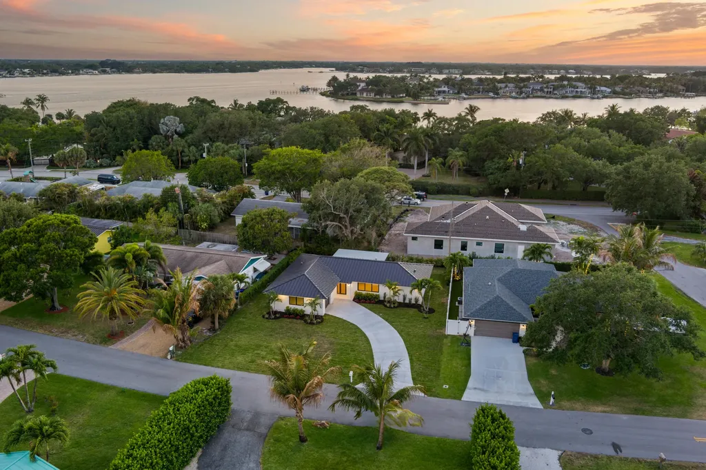 128 W Norfolk Road Jupiter FL 33469