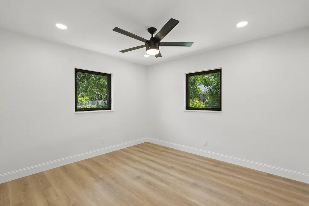 128 W Norfolk Road Jupiter FL 33469