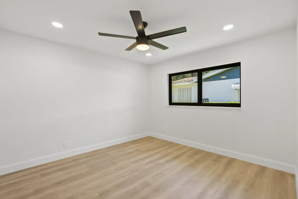 128 W Norfolk Road Jupiter FL 33469