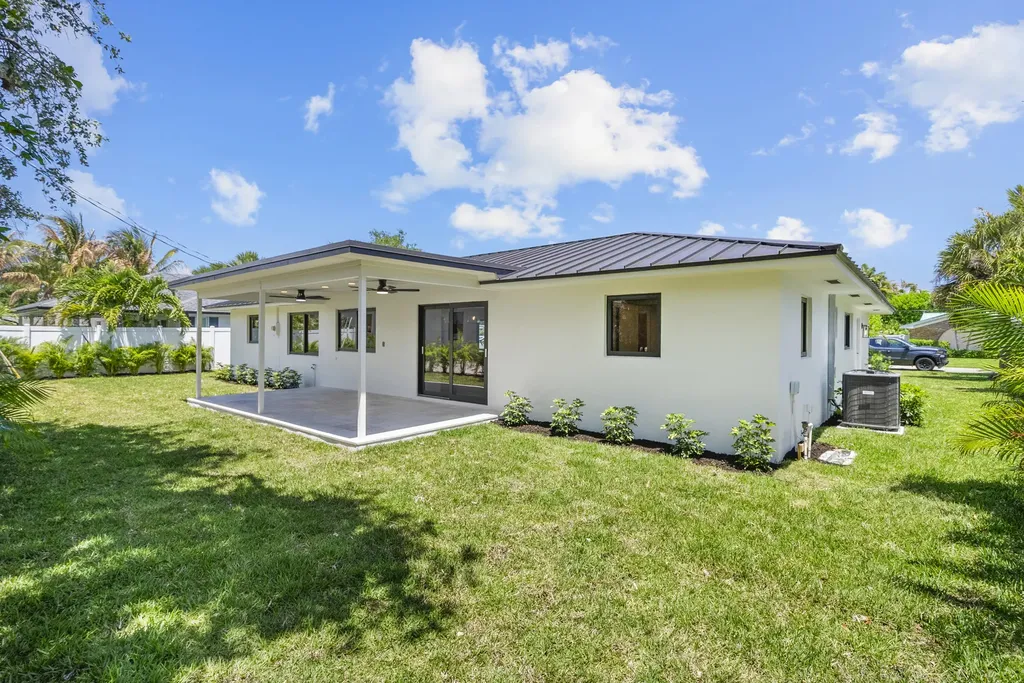 128 W Norfolk Road Jupiter FL 33469