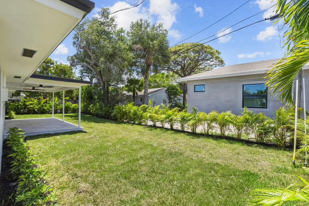 128 W Norfolk Road Jupiter FL 33469