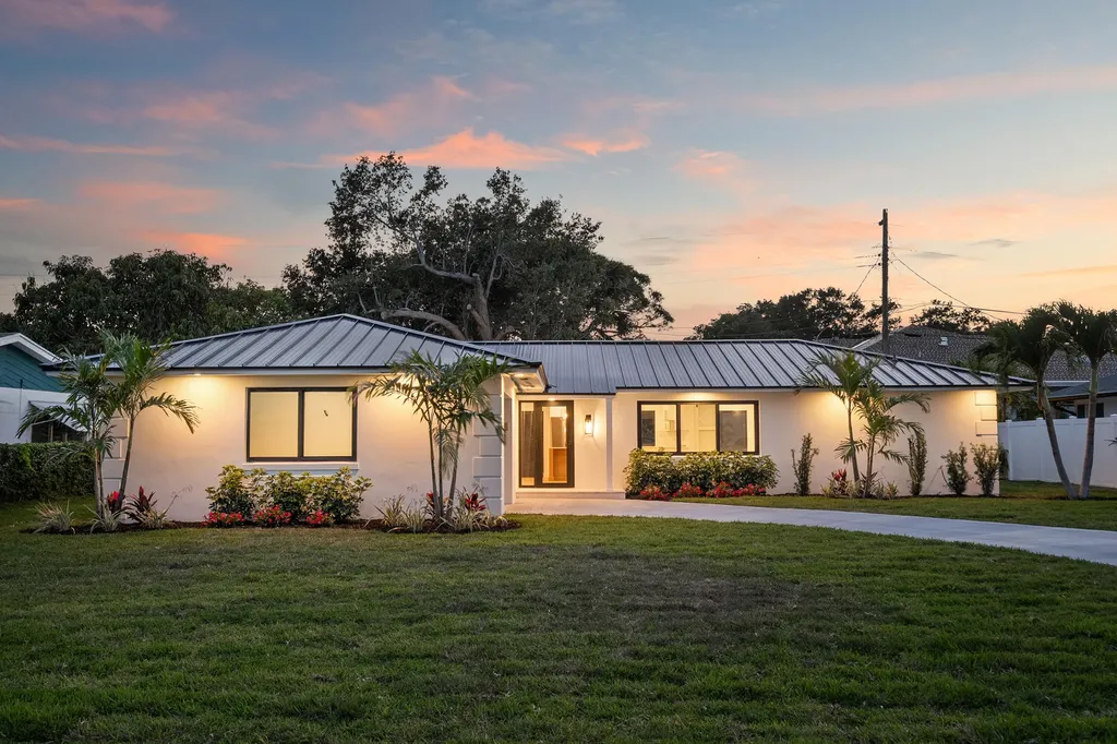128 W Norfolk Road Jupiter FL 33469
