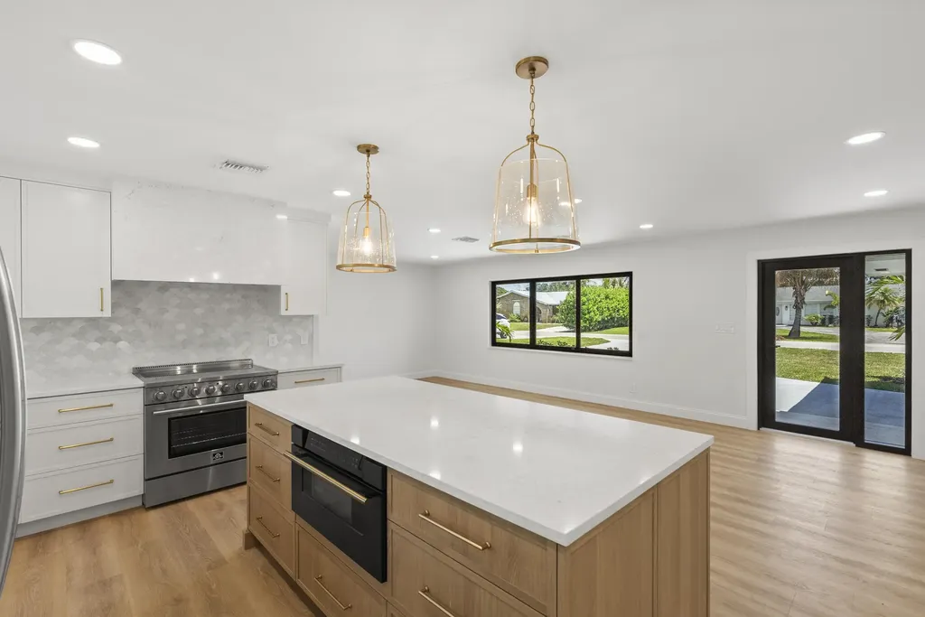 128 W Norfolk Road Jupiter FL 33469