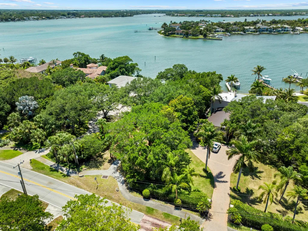 128 W Norfolk Road Jupiter FL 33469