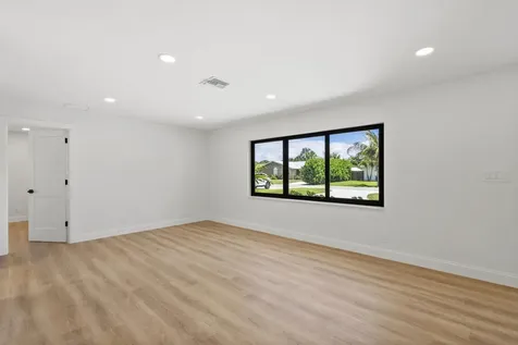 128 W Norfolk Road Jupiter FL 33469
