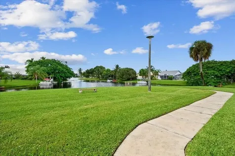 12875 Spinnaker Lane Wellington FL 33414