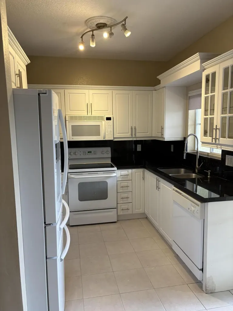 11429 NW 34th Place Sunrise FL 33323