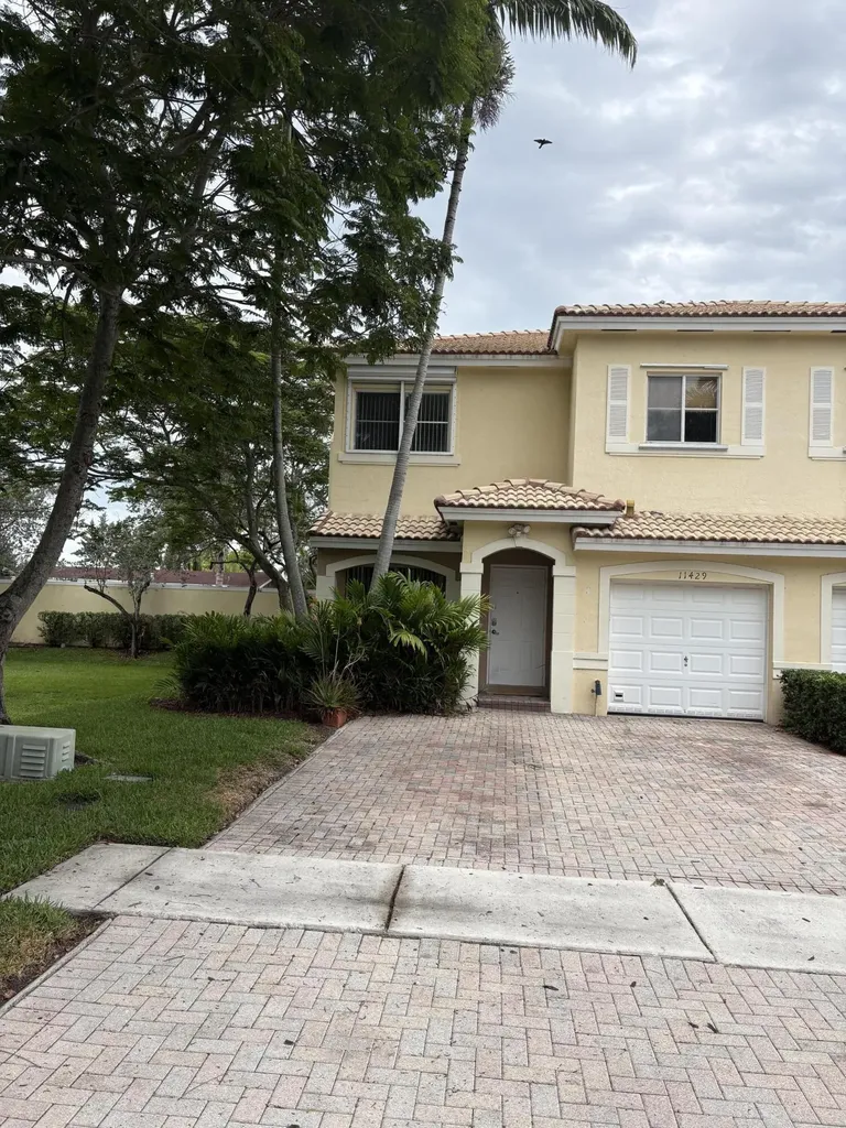 11429 NW 34th Place Sunrise FL 33323